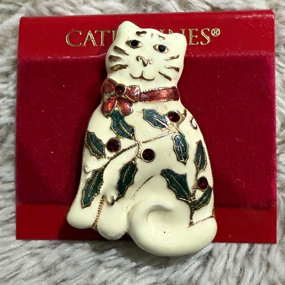 Vintage Seasons Greetings Holiday Kitty Cat Enamel Pin Brooch - Picture 1 of 4
